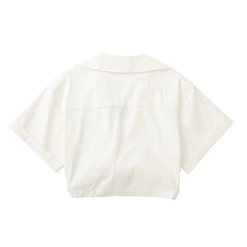 Chic Crop Shirt: Elevate Your Casual Look